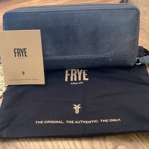 Frye Melissa zip wallet- carbon gray.  Excellent condition